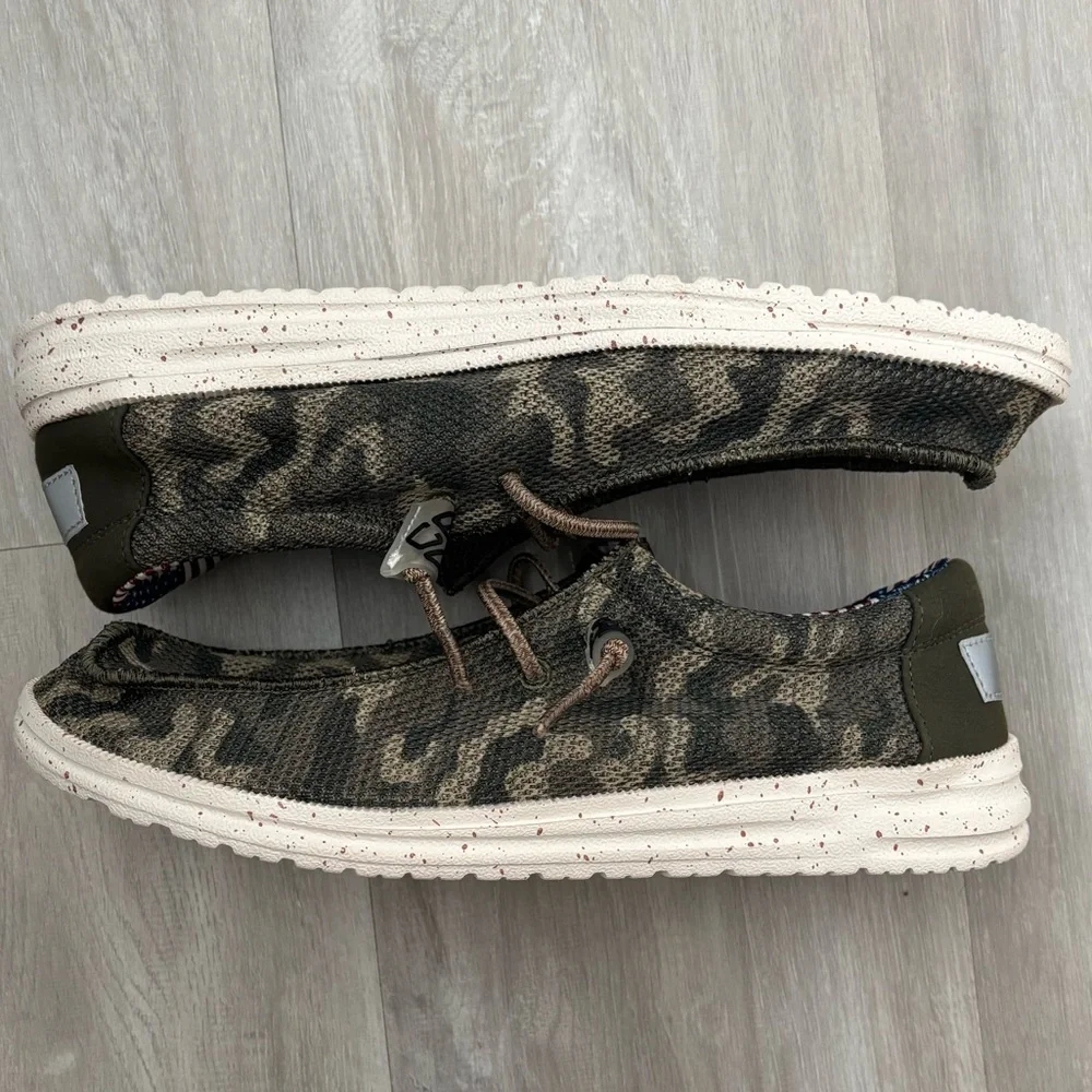 Lightweight Loafers Camouflage Casual Shoes with comfy soft sole size 10